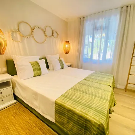 Sweet Beach Apt-Pool, Terrace, Ground Floor, Few Steps From Beach! Flic en Flac Exterior photo