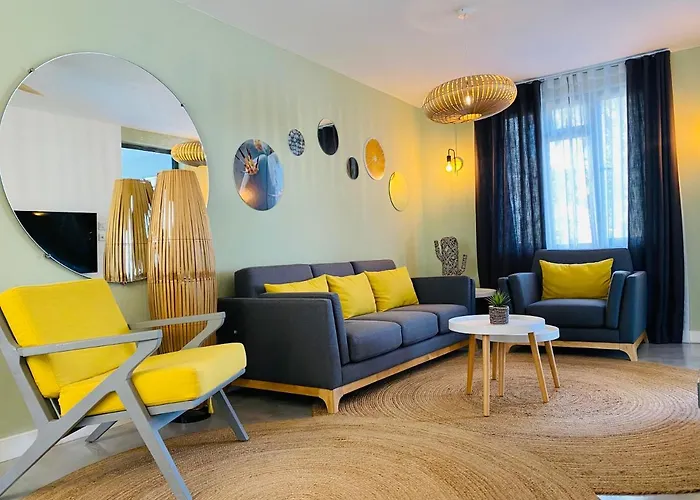 Sweet Beach Apt-Pool, Terrace, Ground Floor, Few Steps From Beach!