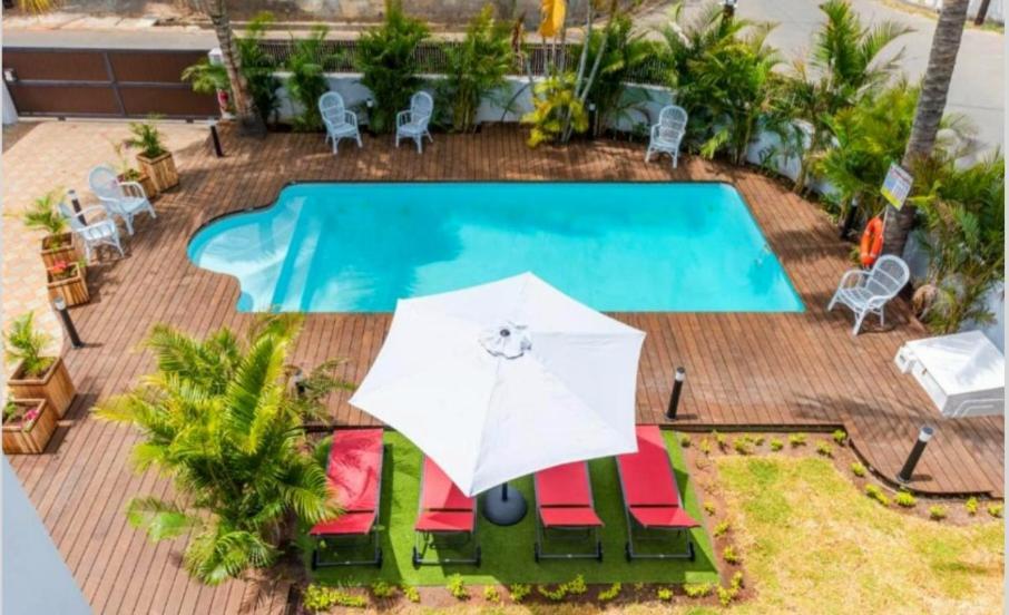Sweet Apt-pool, Terrace, Ground Floor, Few Steps From Beach! * Flic en Flac