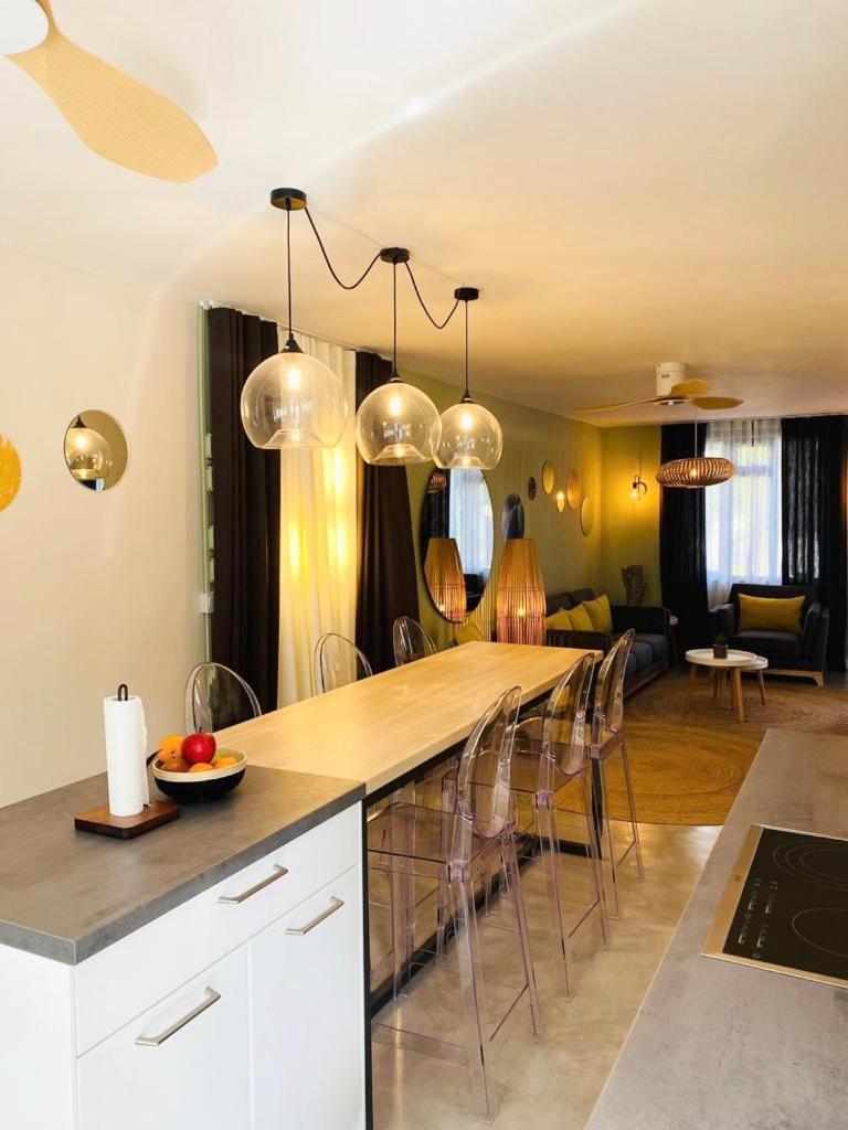 Sweet Apt-pool, Terrace, Ground Floor, Few Steps From Beach! * Flic en Flac
